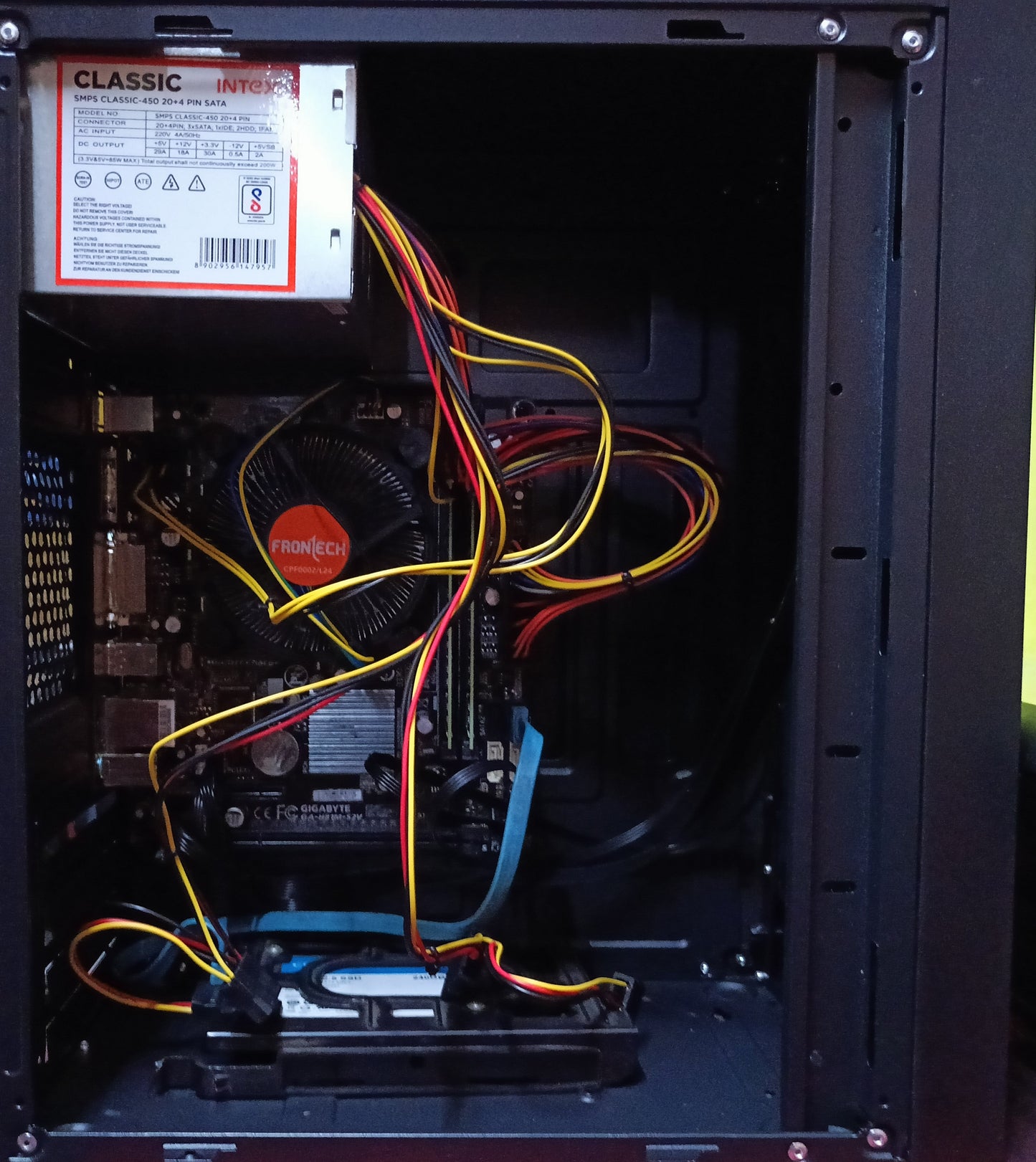Intel Core I3 (IInd Generation) 8 GB DDR3 RAM 500gb HDD /128gb SSD